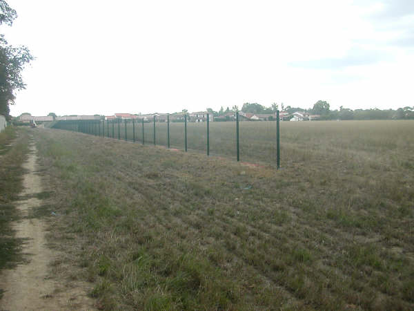 Installation de la clôture (par la mairie)